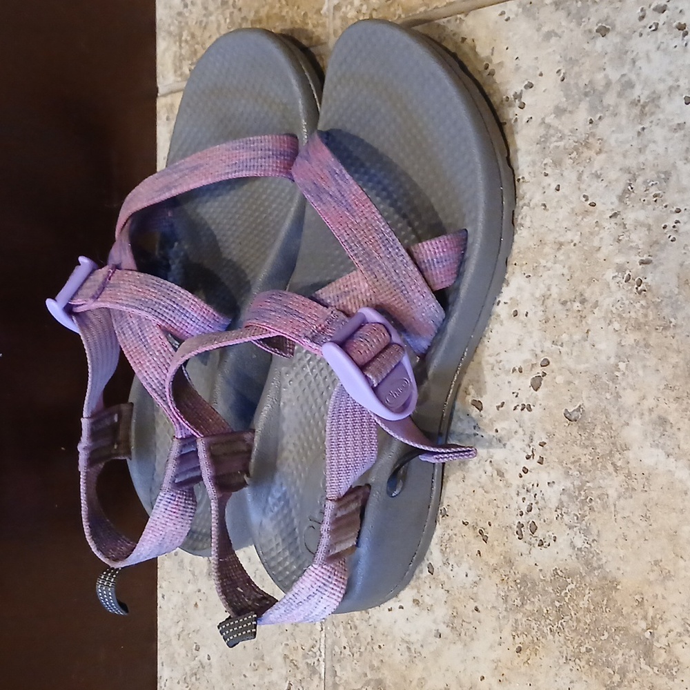 Chaco Z Cloud Adjustable Strap Sandals Purple And Pink Print Kids Size 4